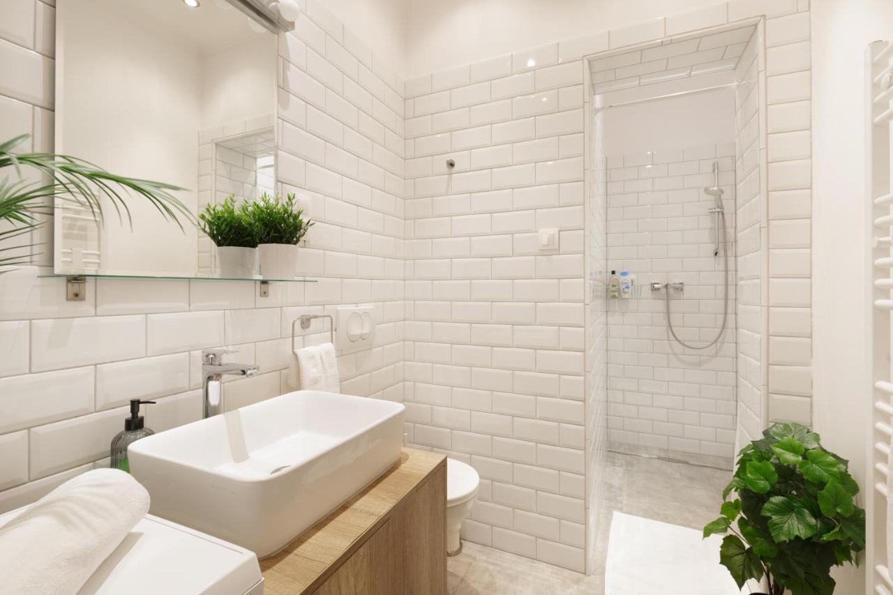 Апартаменты Red Dot Two - New Unit In The Heart Of Party Town Будапешт Экстерьер фото