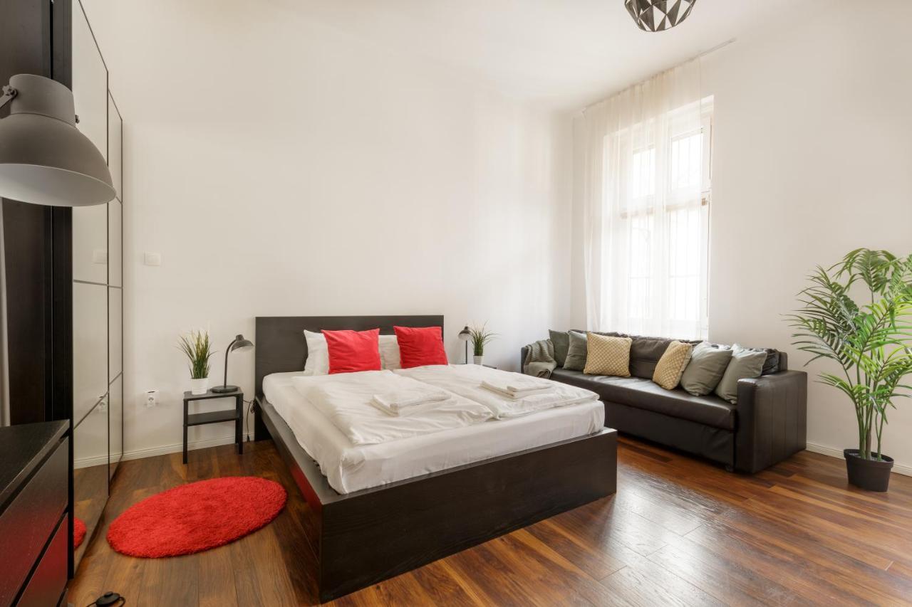 Апартаменты Red Dot Two - New Unit In The Heart Of Party Town Будапешт Экстерьер фото